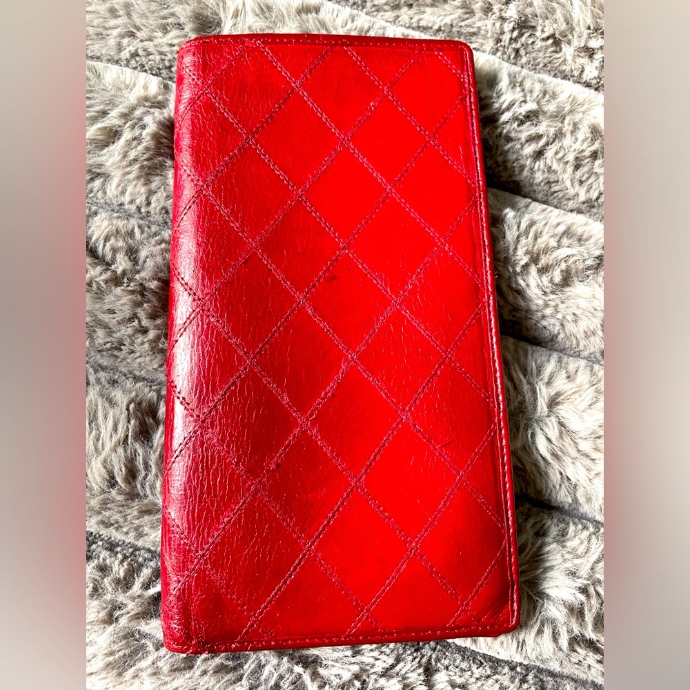 Authentic Chanel Vintage Double Stitched Diamond Pattern Long Bifold Red Wallet